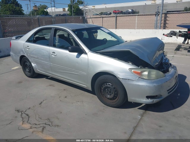 Salvage Toyota Camry Image