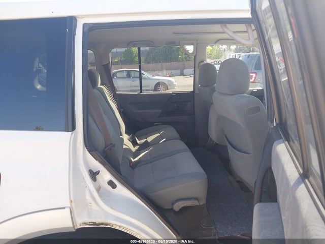 Mitsubishi Montero Xls