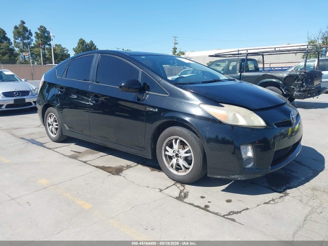 Salvage Toyota Prius Image