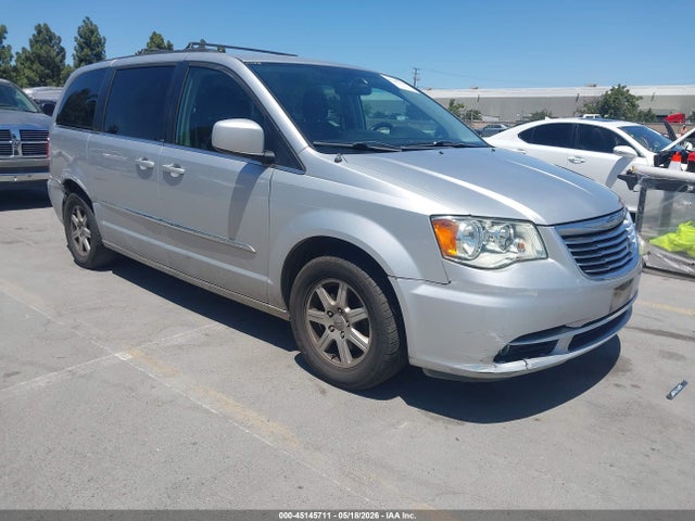 Salvage Chrysler Town & Country Image