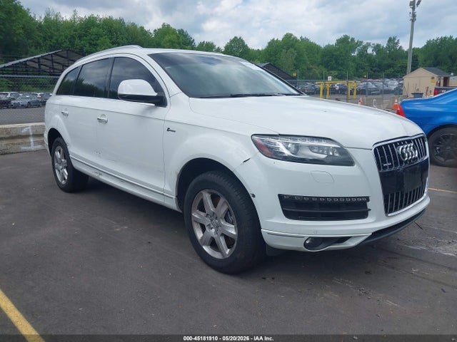 Salvage Audi Q7 Image