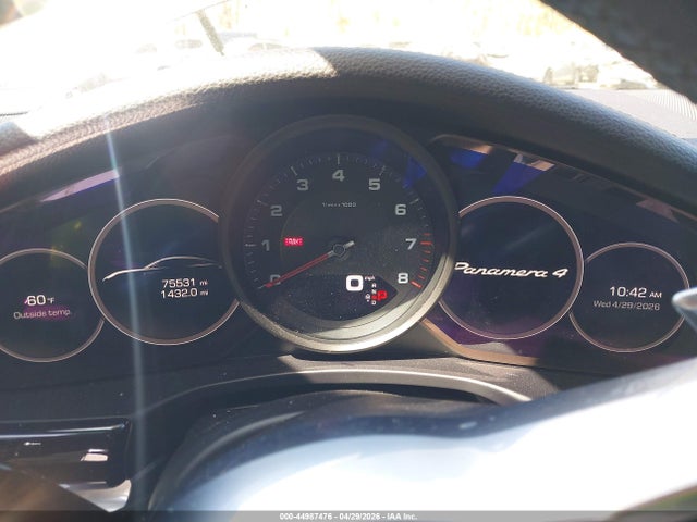Porsche Panamera 4