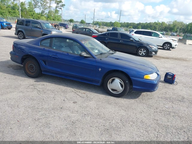 Salvage Ford Mustang Image