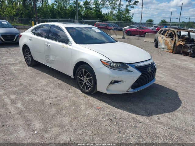 Salvage Lexus Es Image