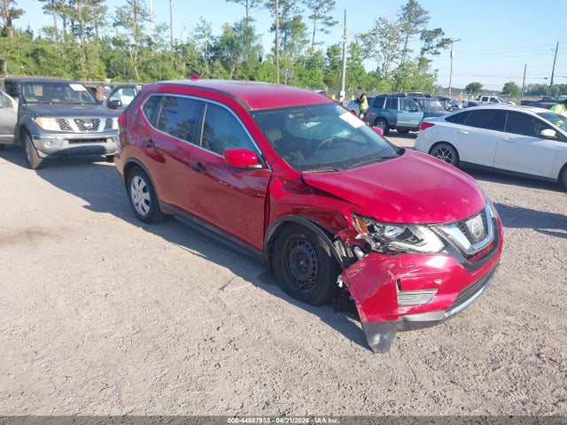 Salvage Nissan Rogue Image