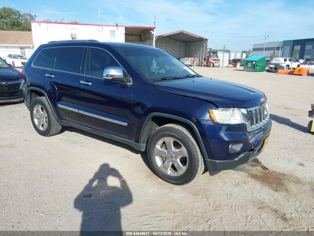 Salvage Jeep Grand Cherokee Image