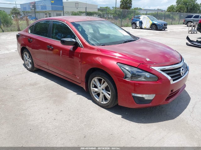 Salvage Nissan Altima Image