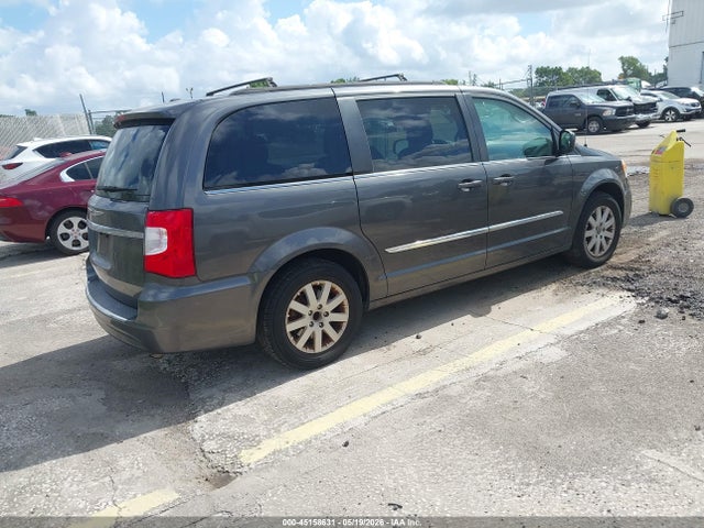 Chrysler Town & Country Touring