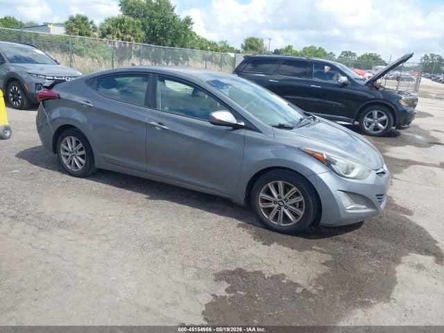 Salvage Hyundai ELANTRA Image