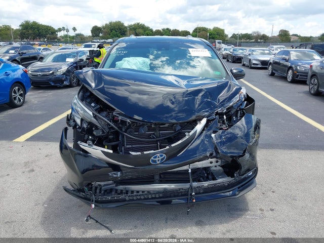 Toyota Sienna Xle