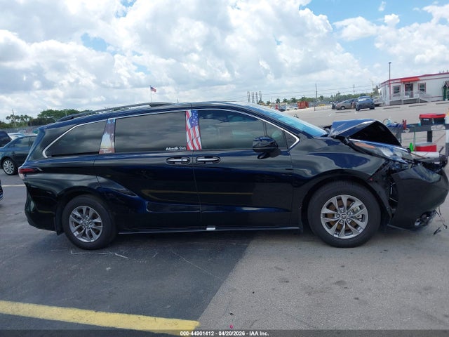Toyota Sienna Xle