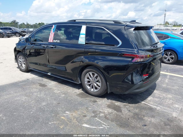 Toyota Sienna Xle
