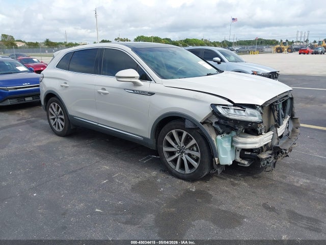 Salvage Lincoln Nautilus Image