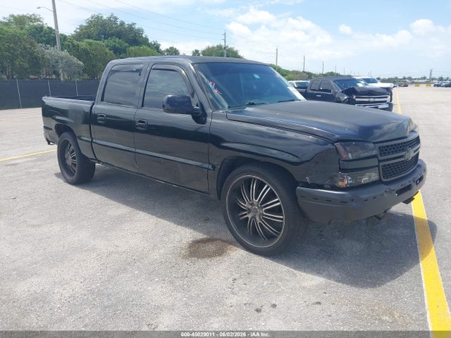 Salvage Chevrolet Silverado 1500 Image