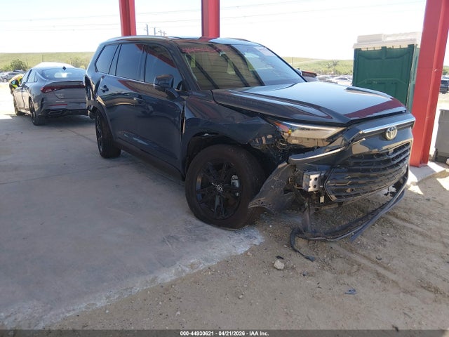 Salvage Toyota Grand Highlander Image