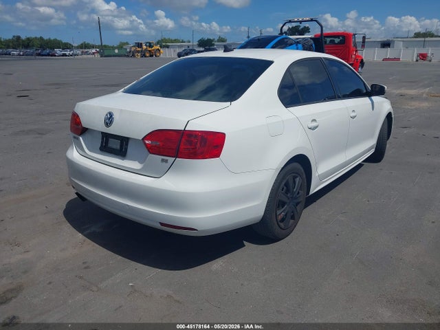 Volkswagen Jetta 1.8t Se