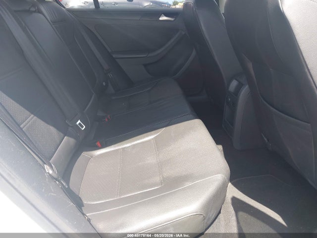 Volkswagen Jetta 1.8t Se