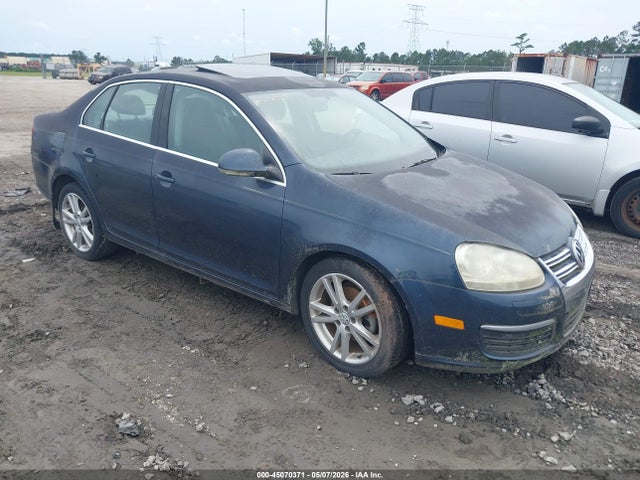 Salvage Volkswagen Jetta Image