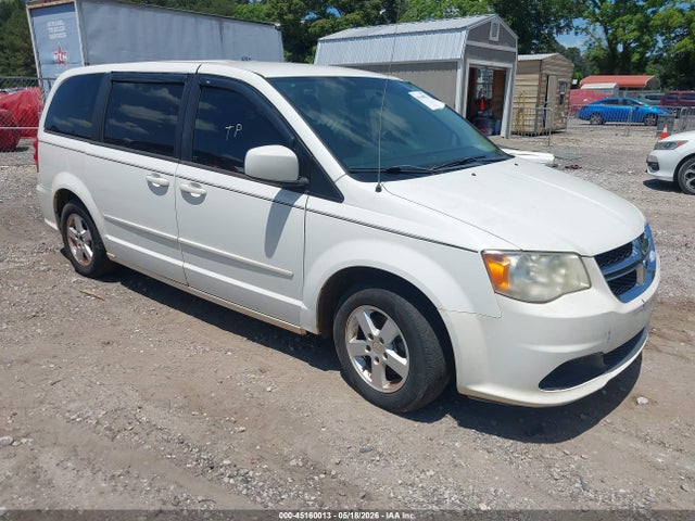 Salvage Dodge Grand Caravan Image