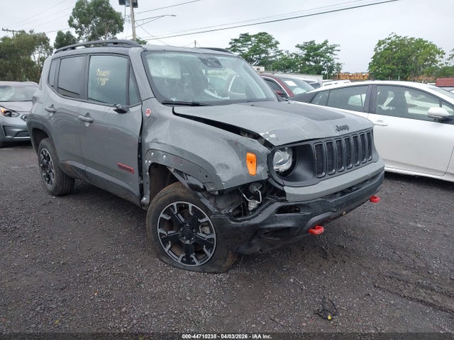 Salvage Jeep Renegade Image