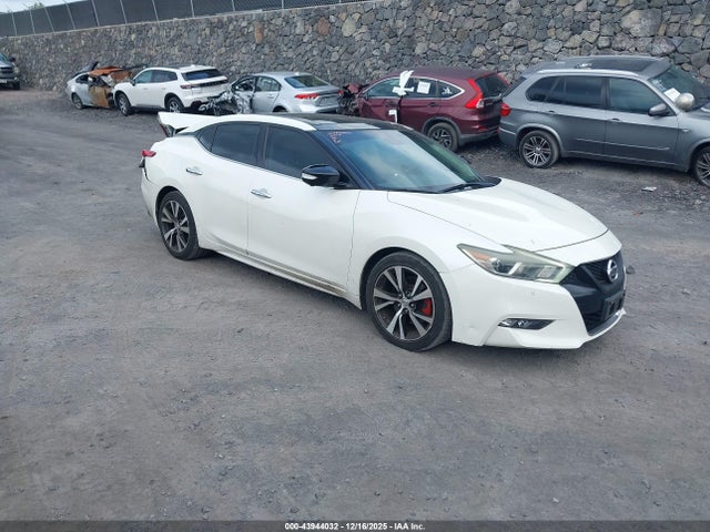 Salvage Nissan Maxima Image