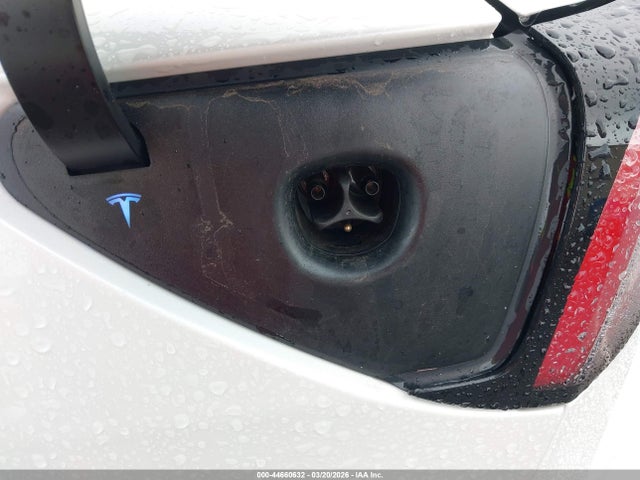 Tesla Model 3 Rear-wheel Drive
