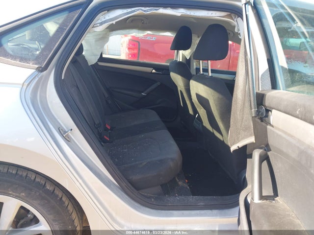 Volkswagen Passat 2.0t S