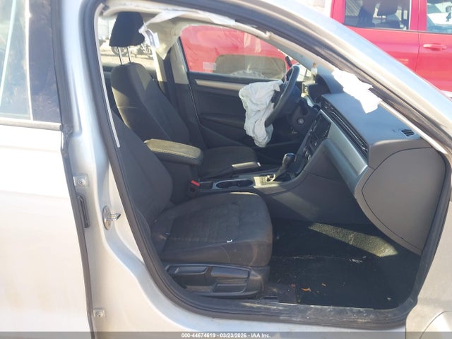 Volkswagen Passat 2.0t S