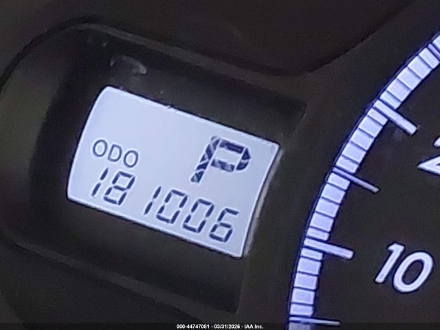 Toyota Sienna Le V6 8 Passenger