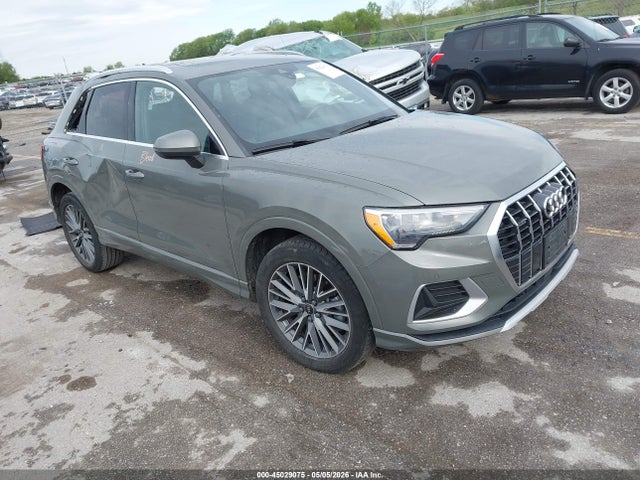 Salvage Audi Q3 Image