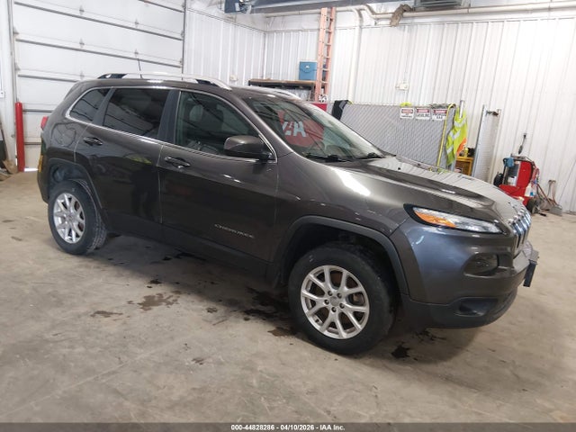 Salvage Jeep Cherokee Image