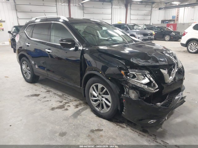 Salvage Nissan Rogue Image