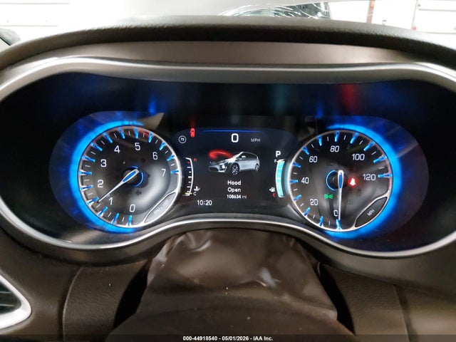 Chrysler Pacifica Touring-l Plus