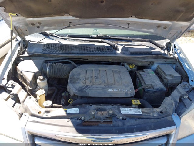 Chrysler Town & Country Touring