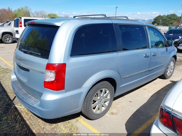 Chrysler Town & Country Touring