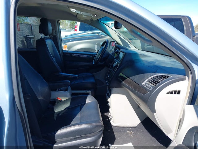 Chrysler Town & Country Touring