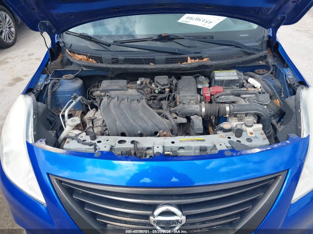 Nissan Versa 1.6 S+