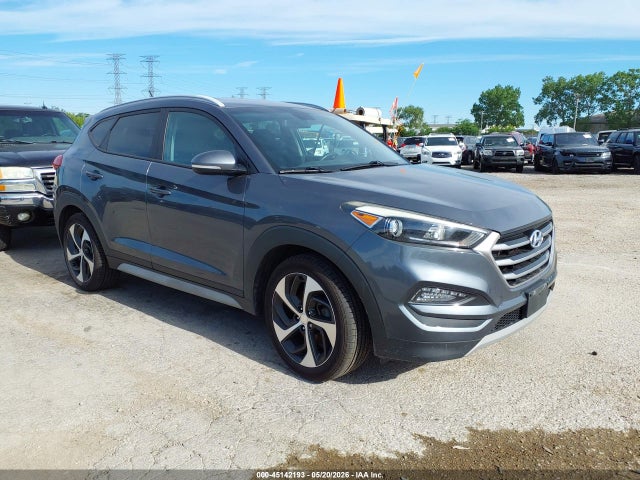 Salvage Hyundai TUCSON Image