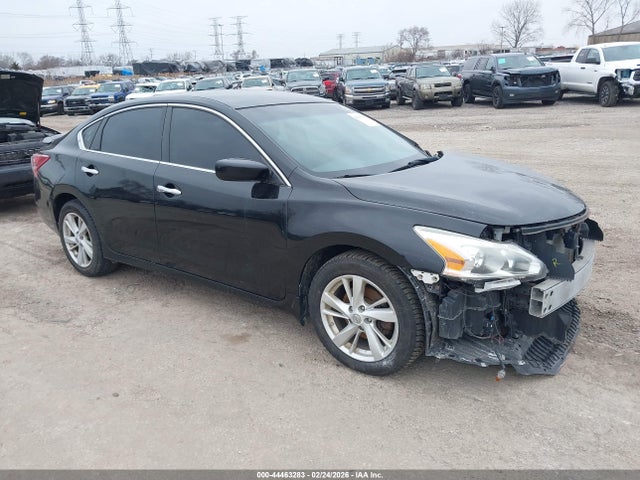 Salvage Nissan Altima Image