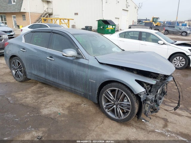 Salvage INFINITI Q50 Hybrid Image