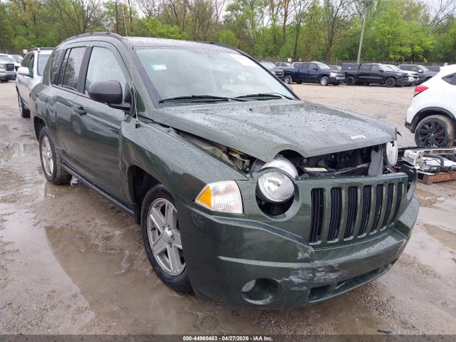 Salvage Jeep Compass Image