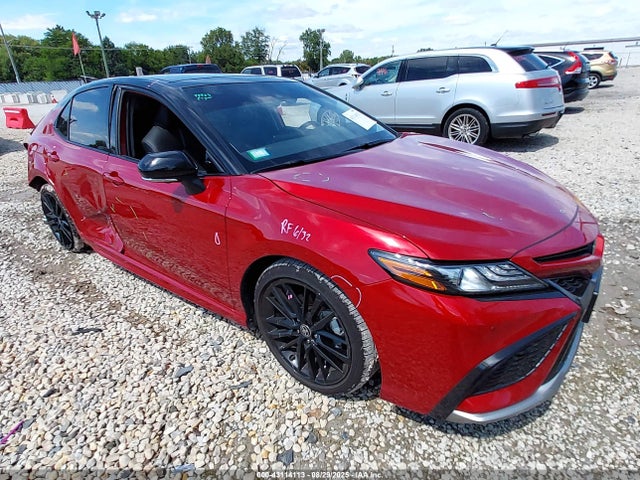 Salvage Toyota Camry Image