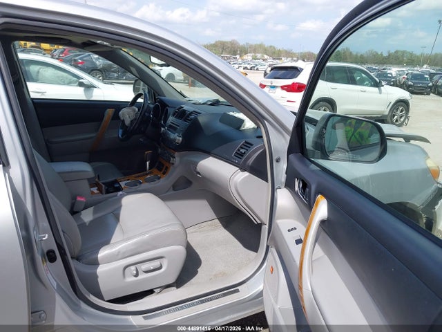 Toyota Highlander Limited V6