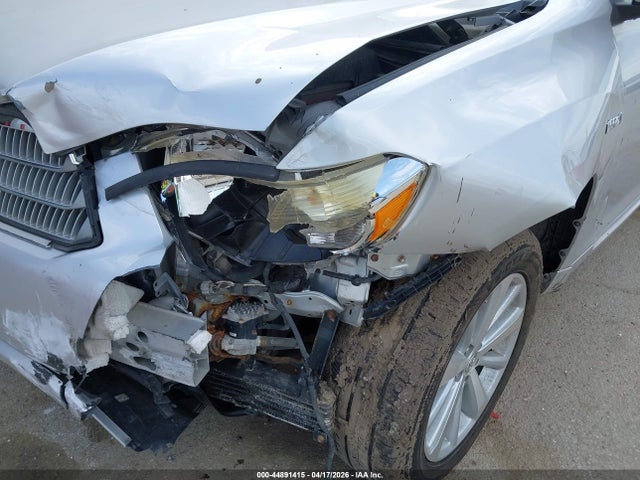 Toyota Highlander Limited V6