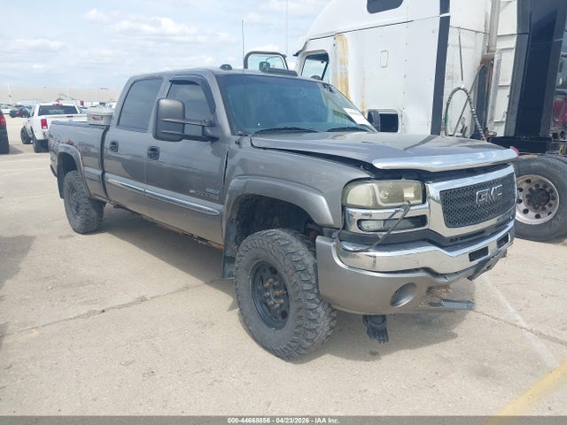 Salvage GMC Sierra 2500 Image