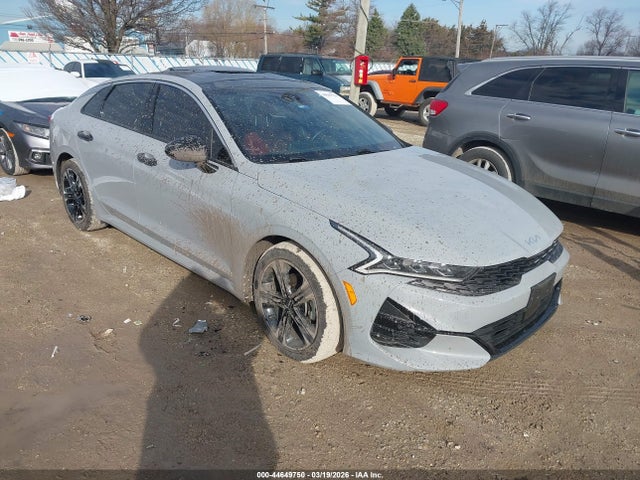 Salvage Kia K5 Image
