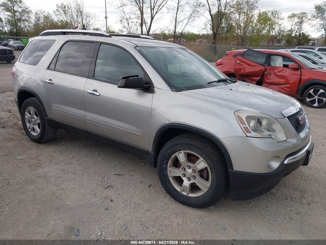 Salvage GMC Acadia Image