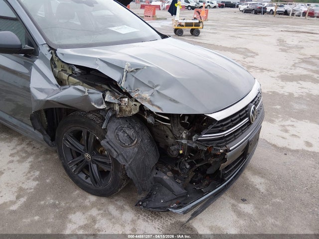 Volkswagen Jetta 1.5t Se
