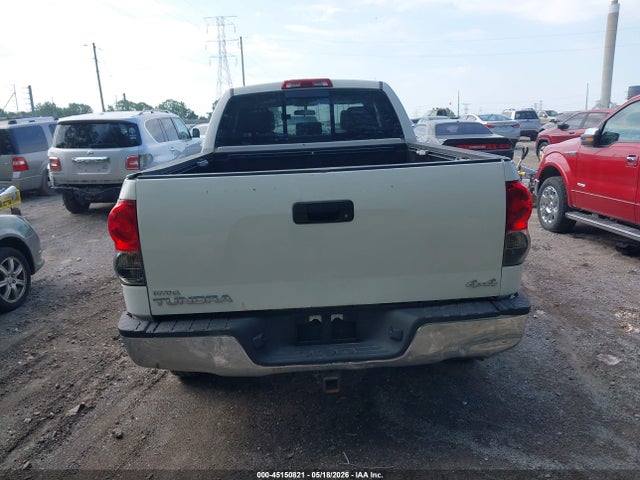 Toyota Tundra Sr5 5.7l V8