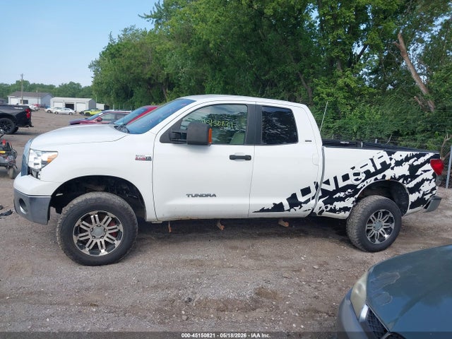 Toyota Tundra Sr5 5.7l V8